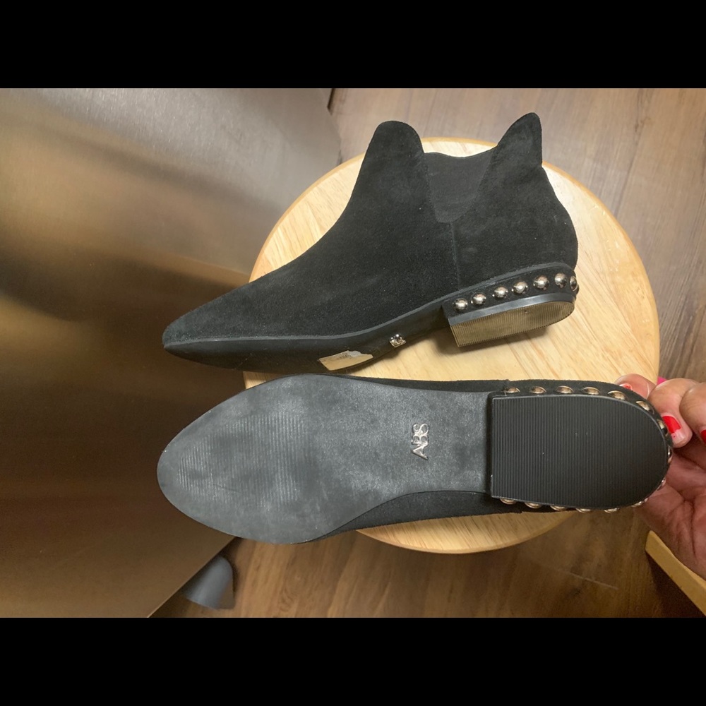 Boots - Picture 2 of 3